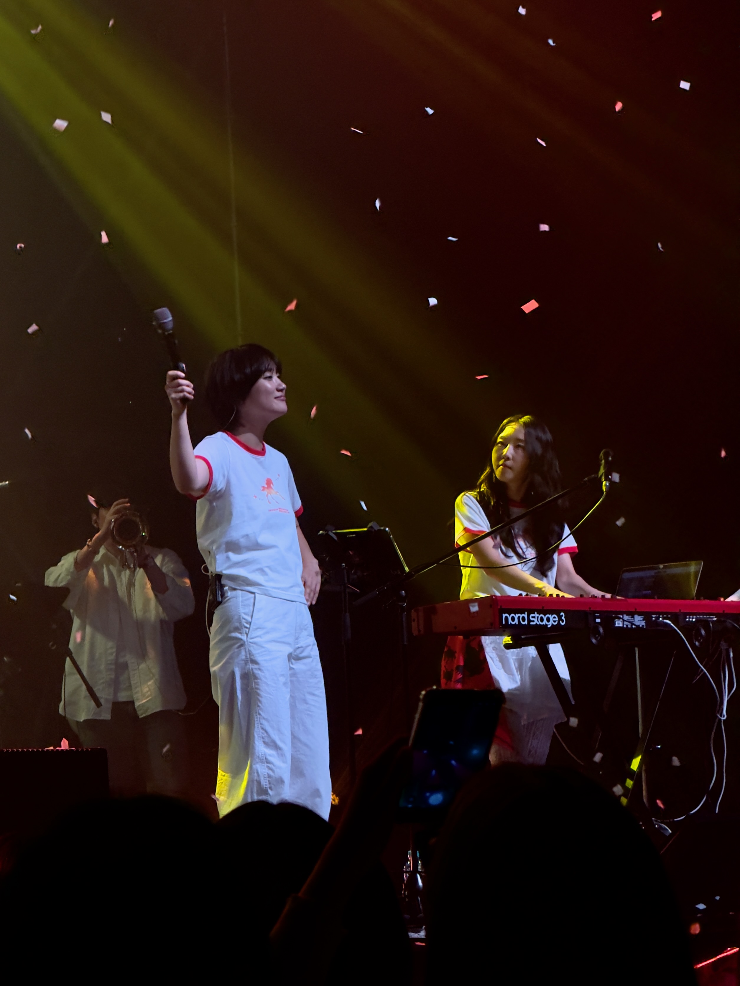 〈별친구 신인류: 빛의 차고에서 온 편지들〉 (6)